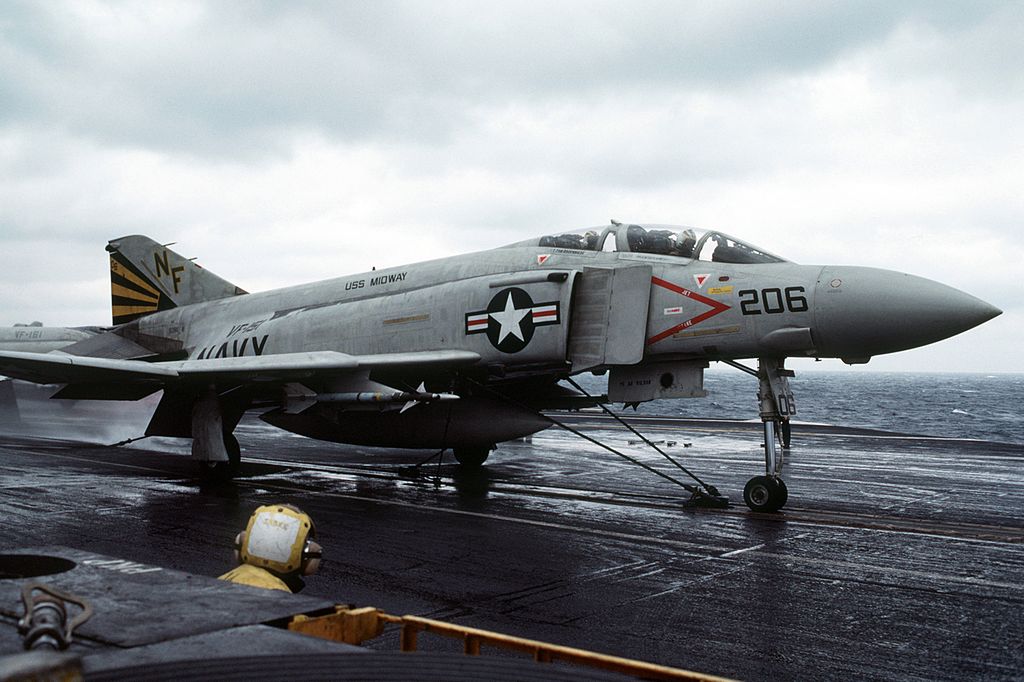 Vintage video shows Phinal F-4 Phantom lauch from a U.S. Navy aircraft carrier