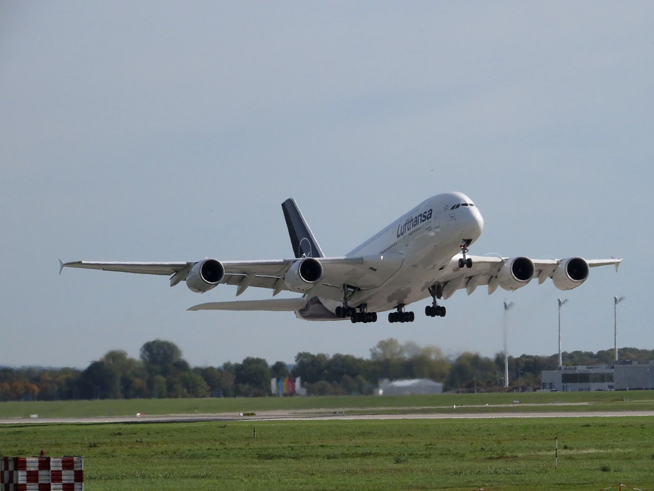 That time a massive Airbus A380 with a medical emergency on board was forced to divert to an airport closed due to heavy snow and not suited to accommodate it