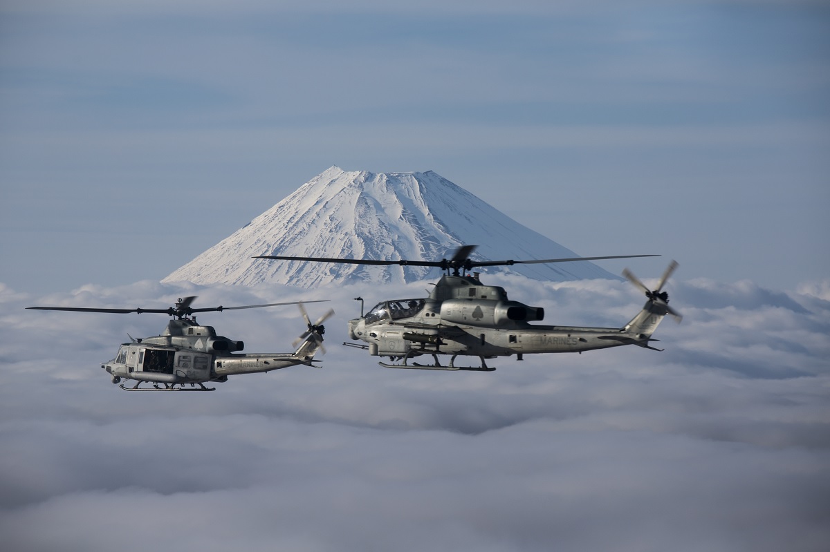 UH-1Y and AH-1Z