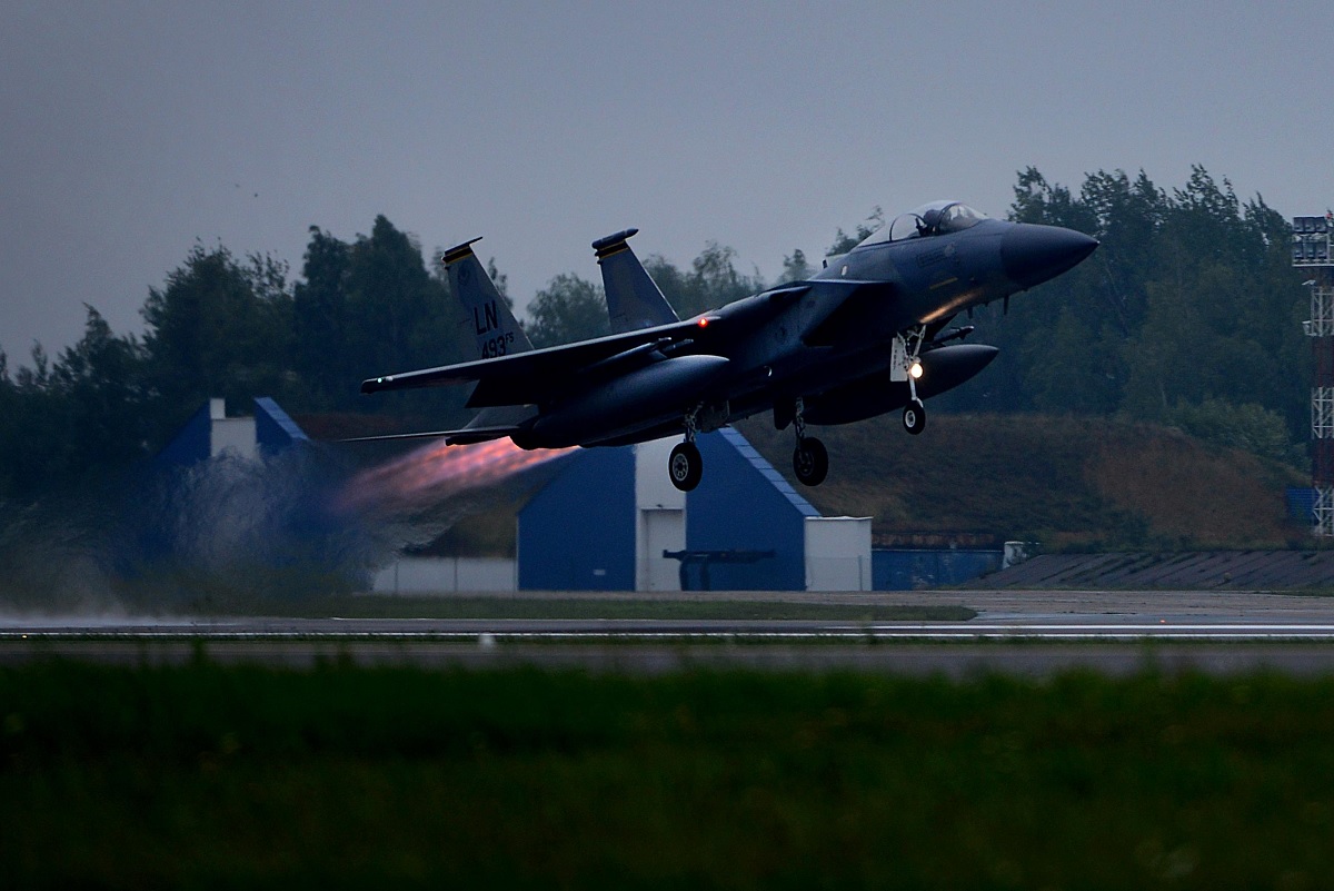 The Incredible Story of the F-15C Eagle Driver that was able to Take-Off with a Double Engine Failure