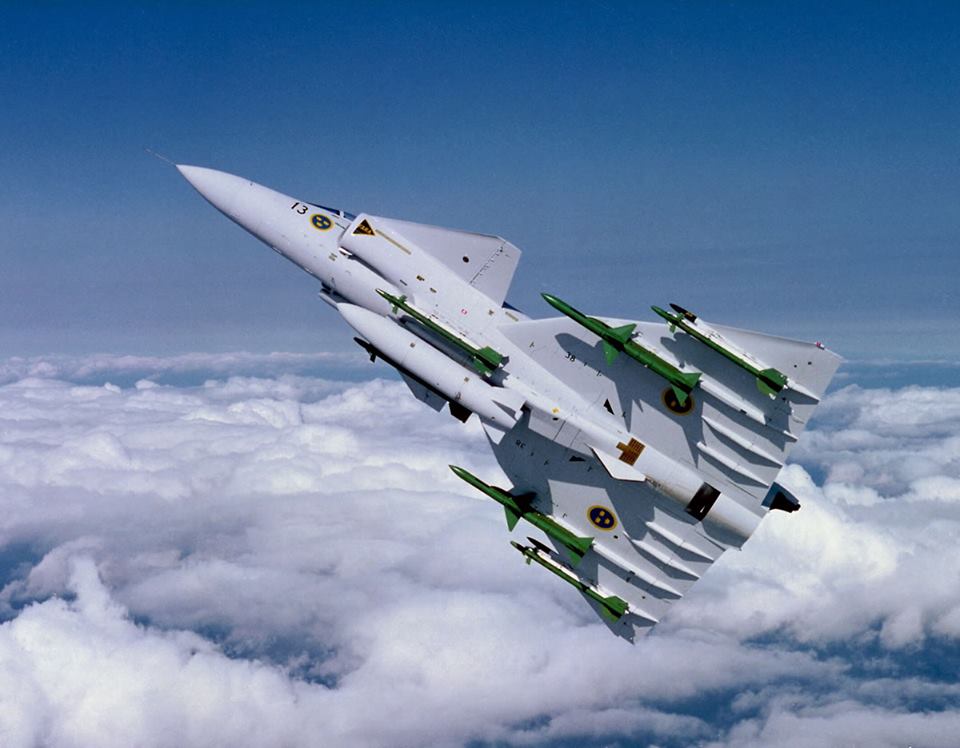 That time a JA-37 Viggen performed a fly-by at an altitude of two meters and injured eight people on the ground