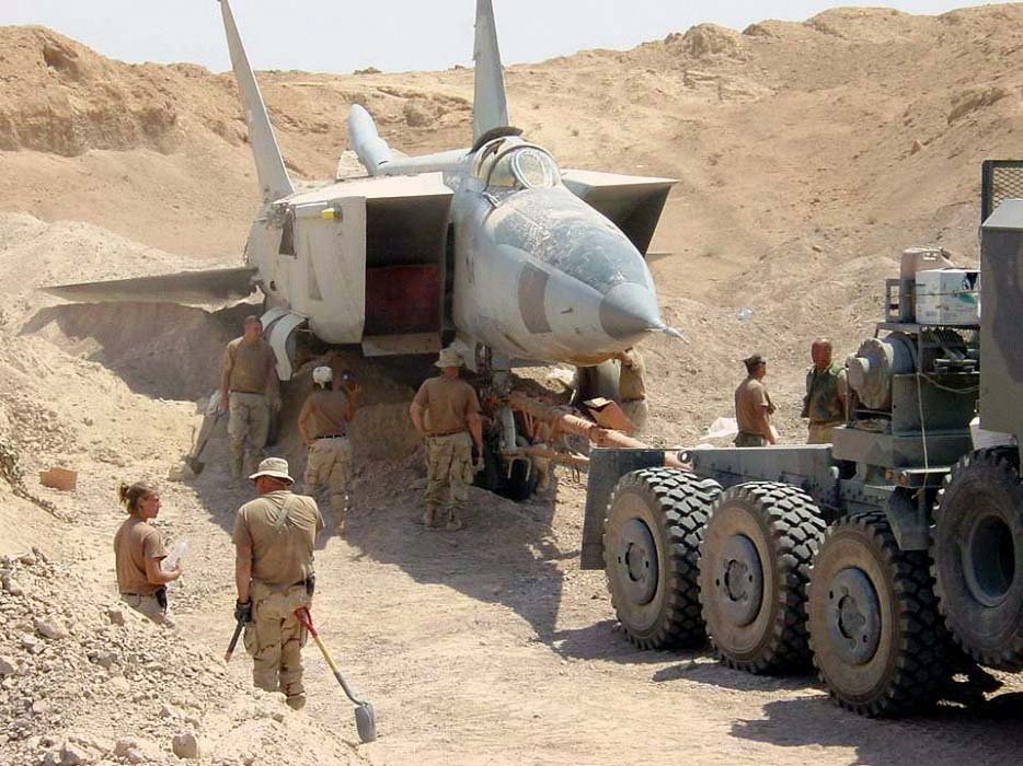 Iraqi MiG-25 Foxbat Pilot explains how he was able to shoot down Lt Cdr Speicher’s F/A-18 Hornet the first night of Operation Desert Storm