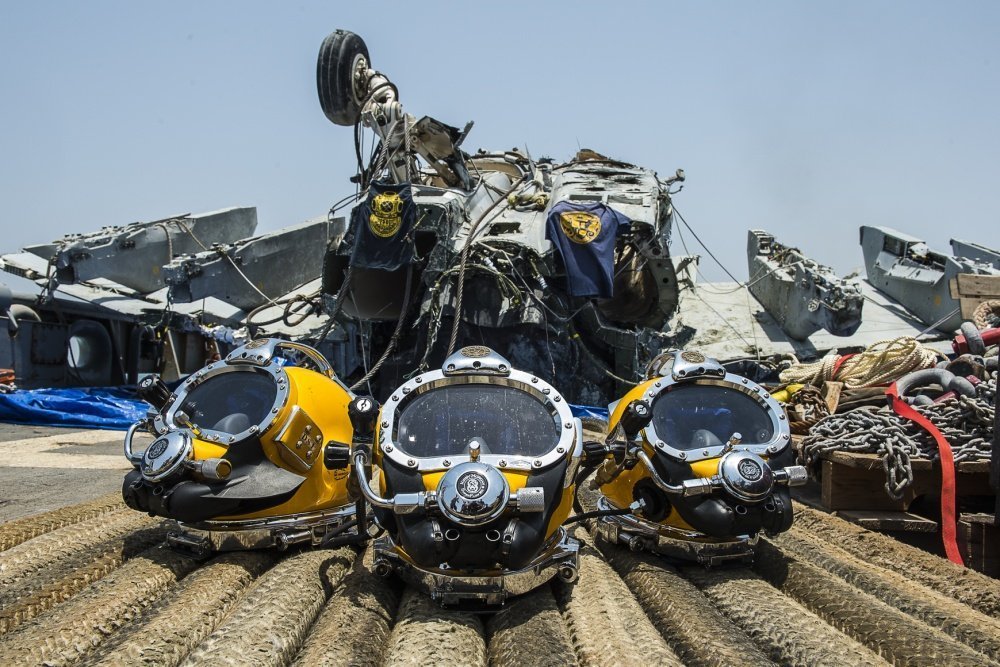 That time the U.S. Navy recovered an F/A-18F Super Hornet wreckage from the sea