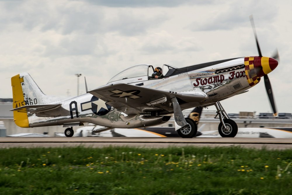 Piggybacks! USAAF P-51 Mustang pilots explain how they were able to shoot down a flight of Mistel combinations over Germany