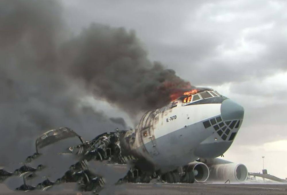 One Pilot Died after two Ukrainian Ilyushin Il-76TD Cargo Aircraft were Destroyed in Libya