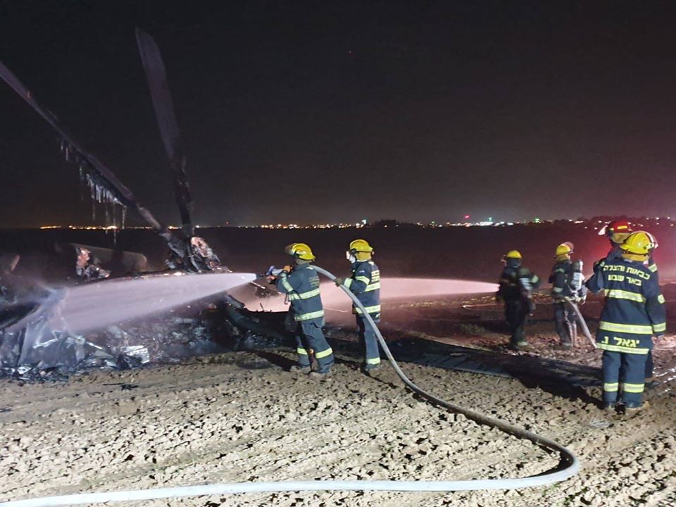 Israeli Air Force CH-53 Yas'ur Crash-Lands in Negev Desert. All Crew Members Uninjured