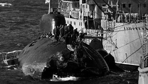 Former US Navy Submariner explains why K-314 Captain was at fault when his submarine rammed USS Kitty Hawk