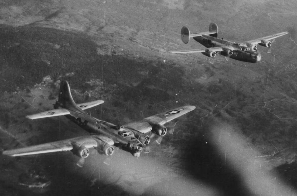 B-17 B-24