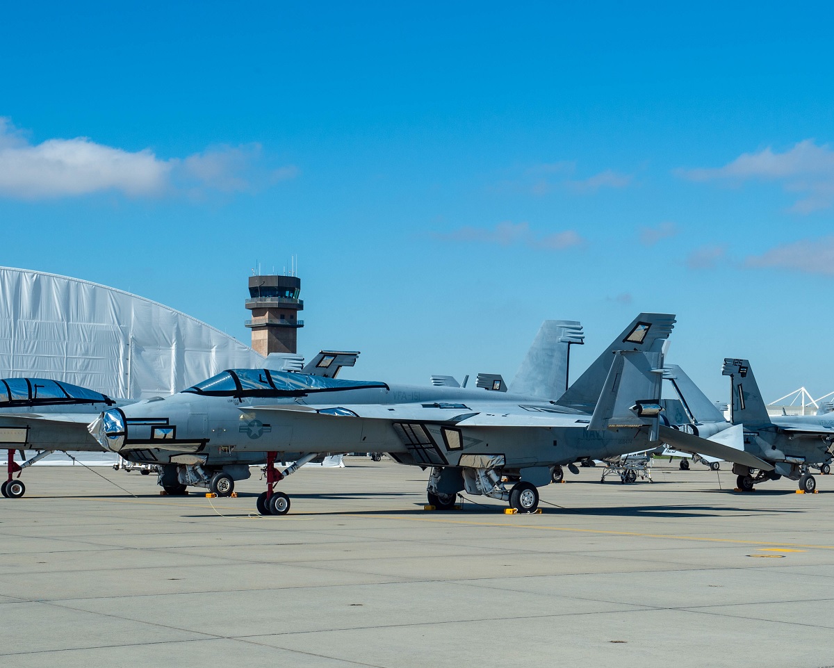 US Navy F/A-18F BuNo 166464 returns to flight after being grounded for more than 8 years