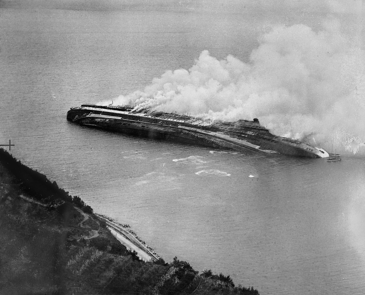 The night RAF Wellington bombers strafed Italian ocean liners (used as troop ships to North Africa) Rex and Conte di Savoia