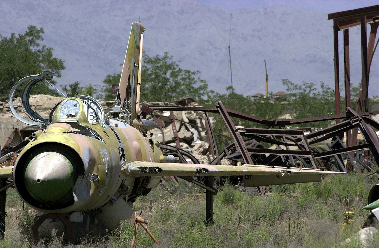 The story of the Russian Il-76 crew that was forced to land at Kandahar by Taliban MiGs, imprisoned for a year and escaped with their own aircraft after having disarmed their captors