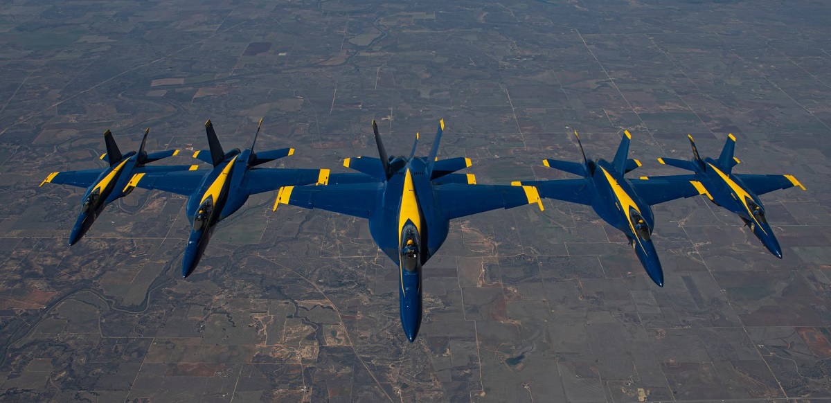 Photos of Blue Angels getting fuel on their way home to NAS Pensacola show that the team is still flying one F/A-18 tandem seat Legacy Hornet