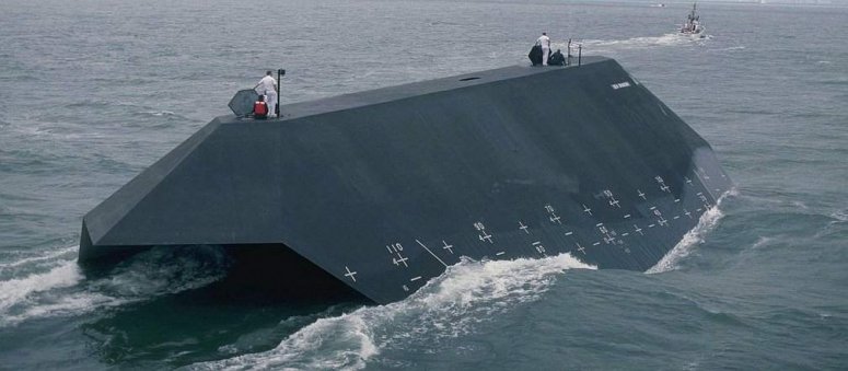 Remembering the Lockheed Sea Shadow, the ship that used the same stealth technology of the F-117 Nighthawk