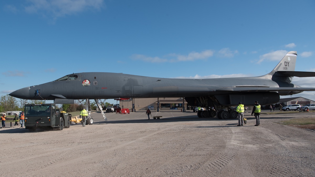 USAF retires B-1B “Spectre,” the Lancer that made dramatic emergency landing at Midland airport after the number 4 engine had a fire in mid-air