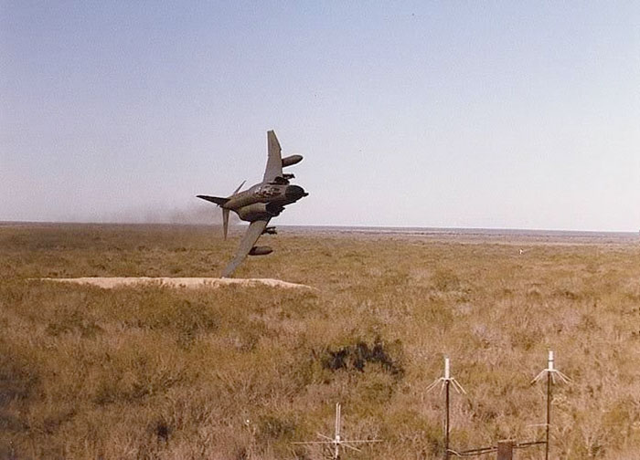 F 4 Phantom low level