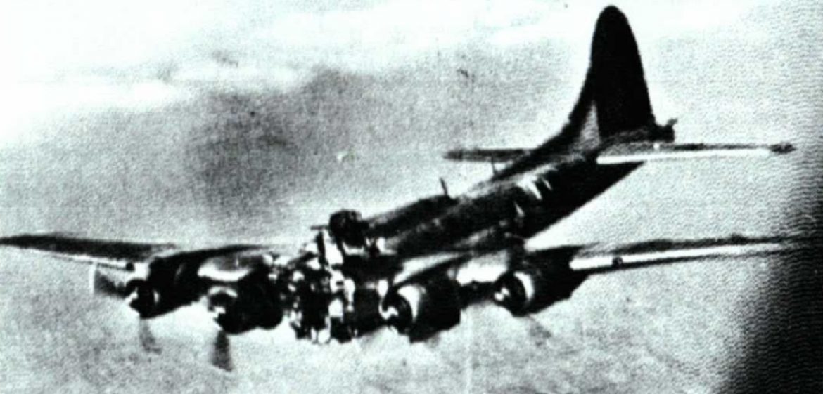 Headless B 17 Flying Fortress 1170x561 1