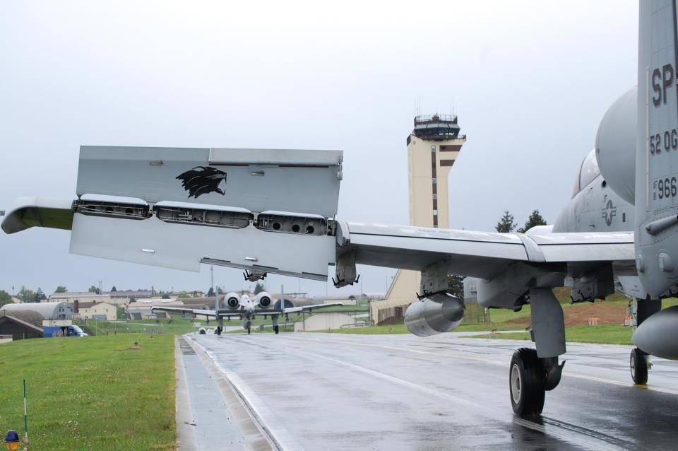 A-10 pilot explains why when the Warthog loses hydraulic systems goes into “fly-by-wire mode” to fly and RTB