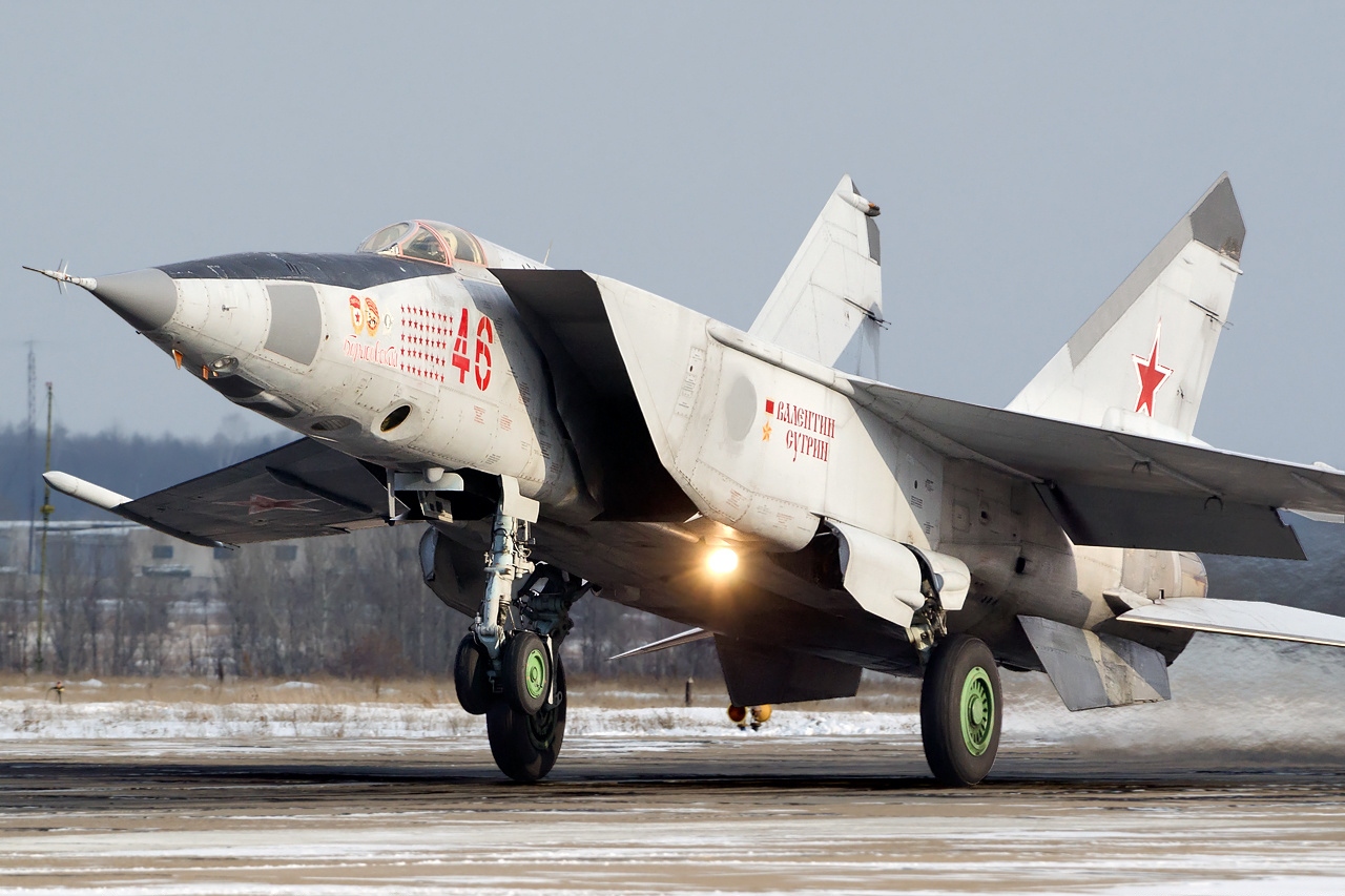 Here’s why the MiG-25 Foxbat was never as fast as the SR-71 (and why Soviets never developed their own Blackbird)