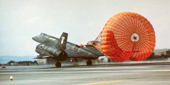 SR 71 Drag Chute