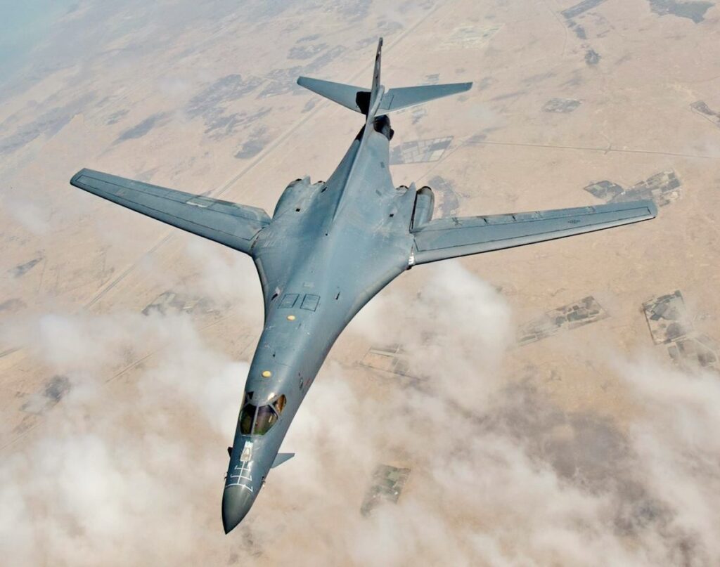 B-1B_air_refueling