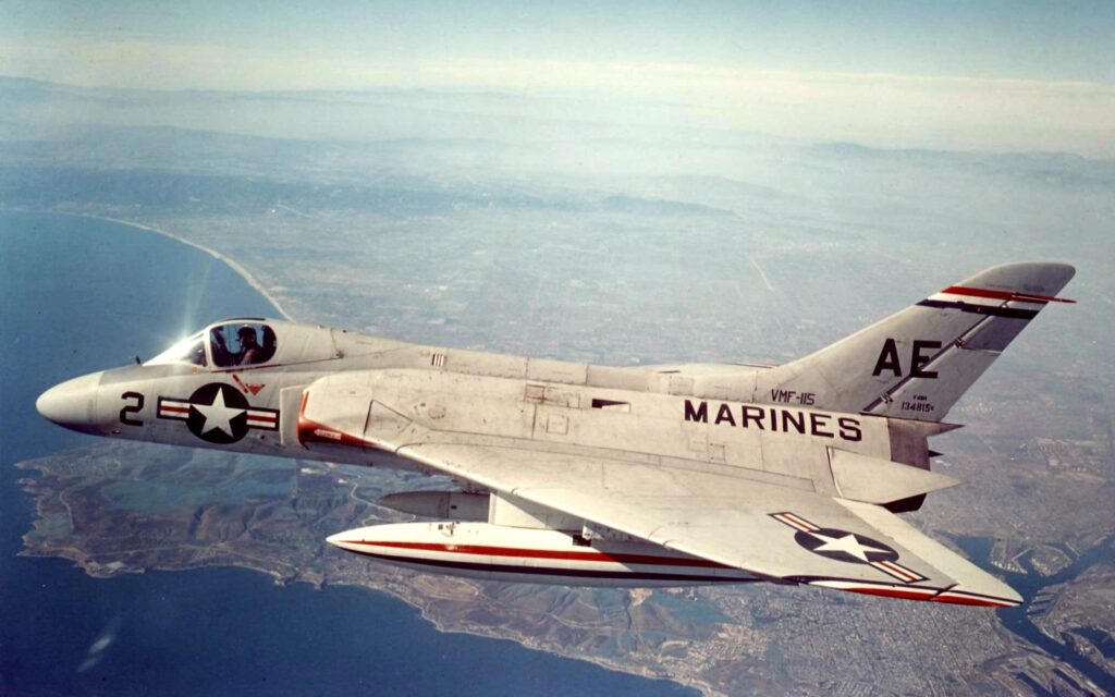 Douglas_F4D-1_Skyray_of_VMF-115_in_flight_4_April_1957_NNAM.1996.253.7328.029