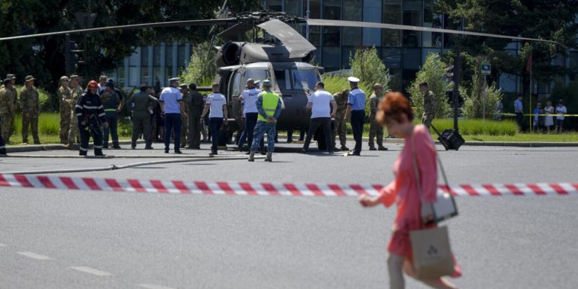 UH-60-Emergency-Landing-Romania