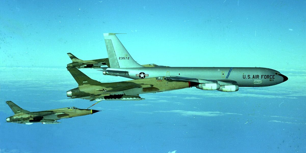 The Story of the KC-135 Stratotanker pilot that went into a 20-degree dive to refuel a flamed out F-105 Thunderchief