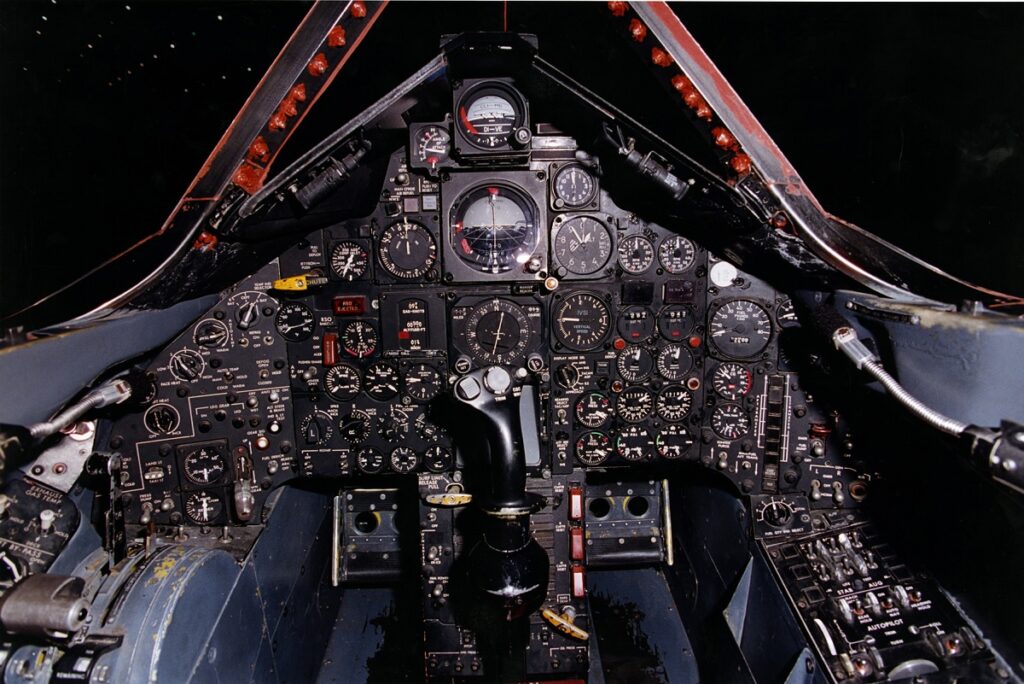 SR-71-Cockpit-1