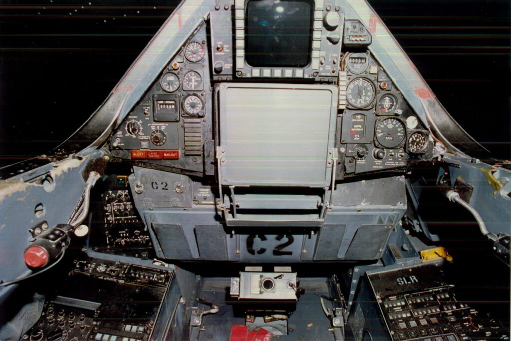 SR-71-RSO-Cockpit