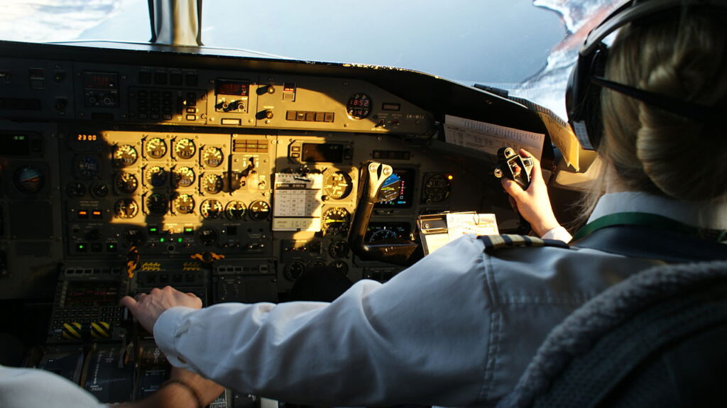 Co-pilot-cockpit