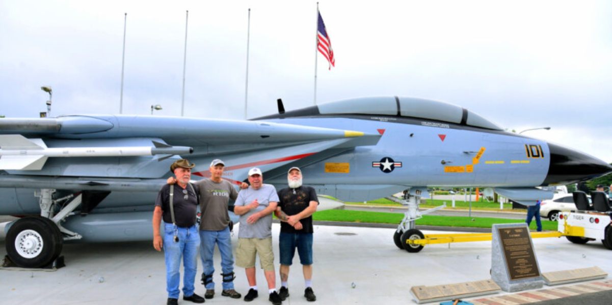 Cradle of Aviation Museum unveils newly restored F-14D ‘Felix 101’, the last US Navy Tomcat to ever fly