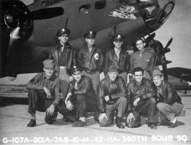 The story of Alan E. Magee, the B-17 belly gunner who survived a 20,000-foot fall without parachute from his damaged Flying Fortress