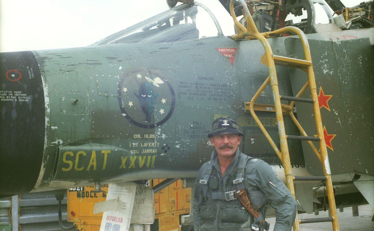 The story behind the Wolf Pack F-16 sporting a special tail flash honoring Robin Olds’ F-4C Phantom II