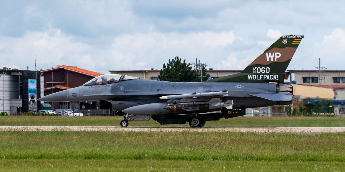 The story behind the Wolf Pack F-16 sporting a special tail flash honoring Robin Olds’ F-4C Phantom II