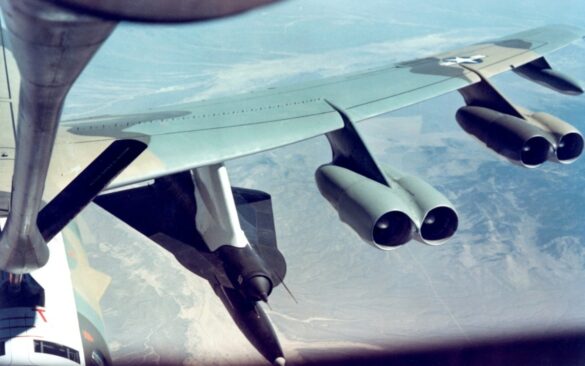 B-52-D-21