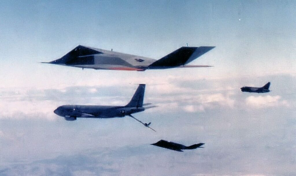 KC-135Q-F-117