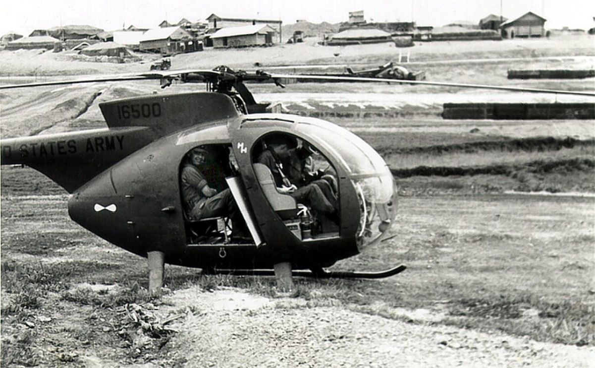 Huey crew members explain why UH-1 helicopters (almost) always flew with doors open during the Vietnam War