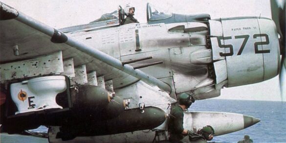 Skyraider-Toilet