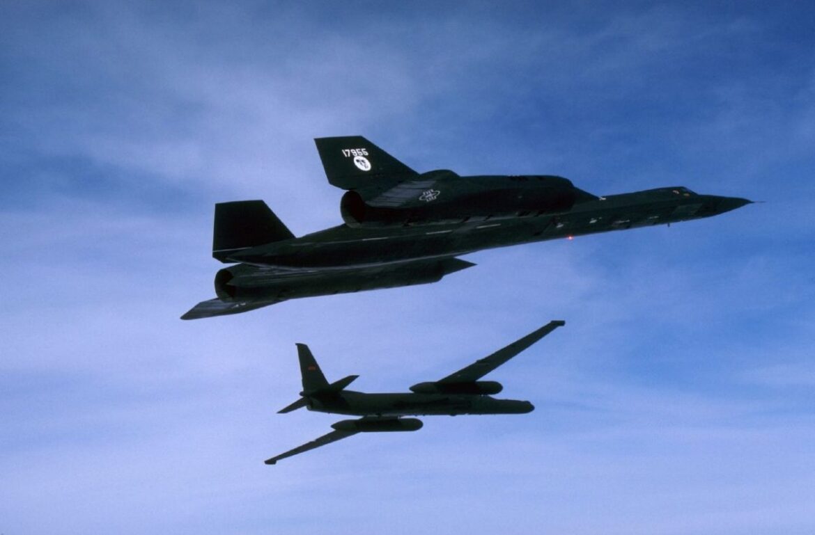 U-2-Vs-SR-71-1200x789-1