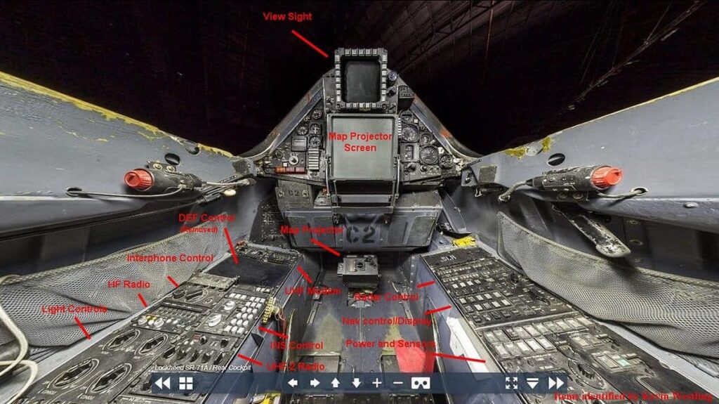 SR-71-Blackbird-Cockpit