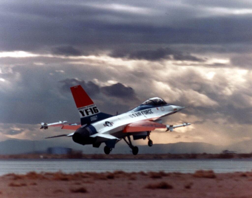 YF-16-First-flight