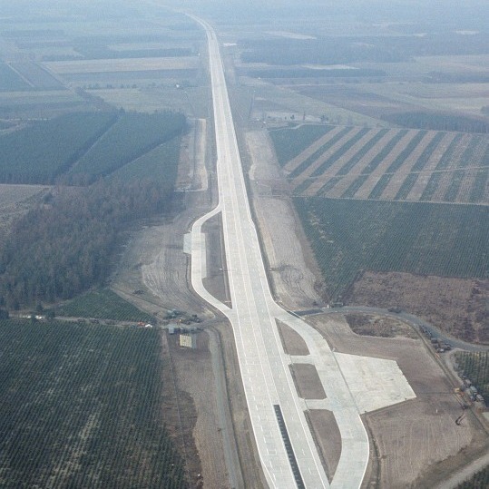 40 years ago, NATO aircraft operated on German autobahn: the story of the biggest exercise to date to use a highway as improvised airfield