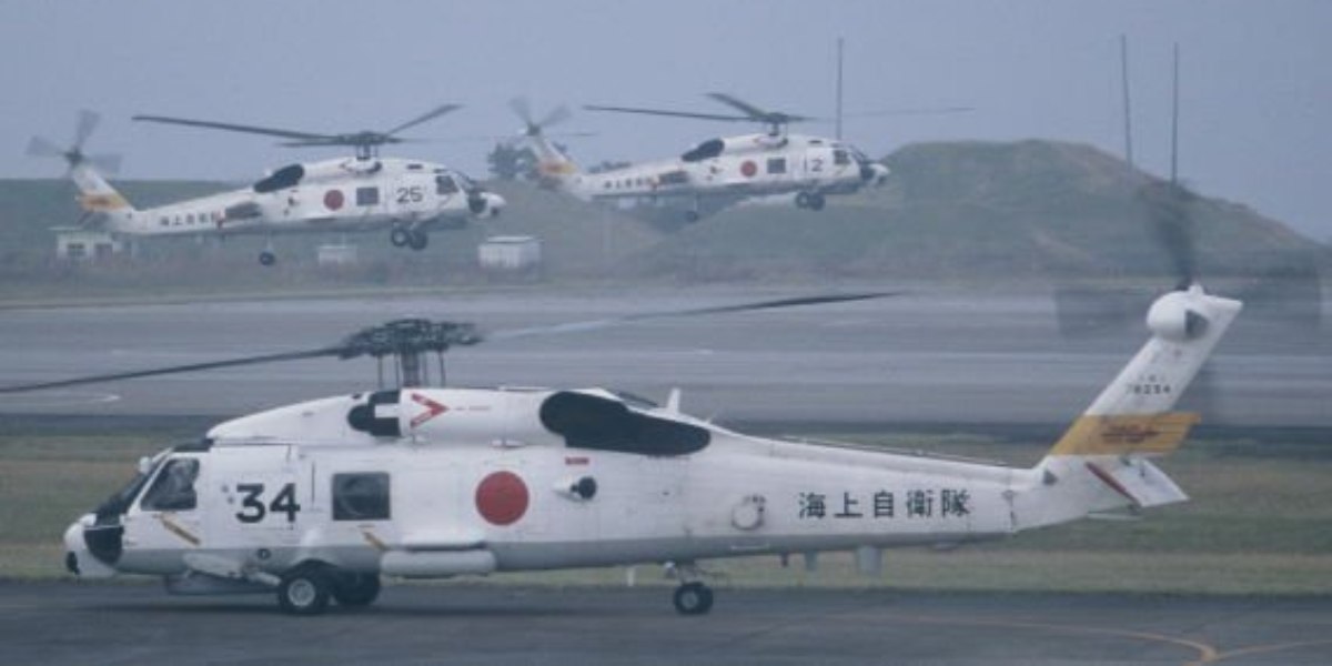 US Navy Aircrewman recalls seeing Japanese Military Helicopters Hovering in place all day long at NAF Atsugi