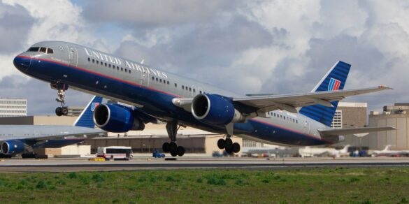 United-Boeing-757