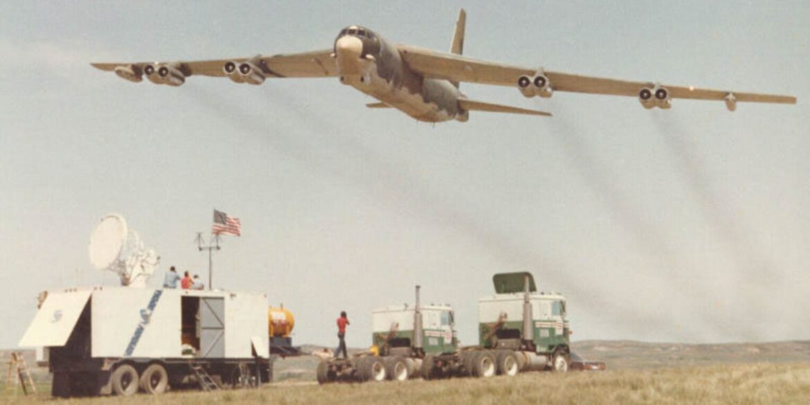 B-52-low-level