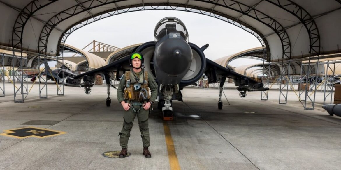 Last-USMC-Harrier-pilot