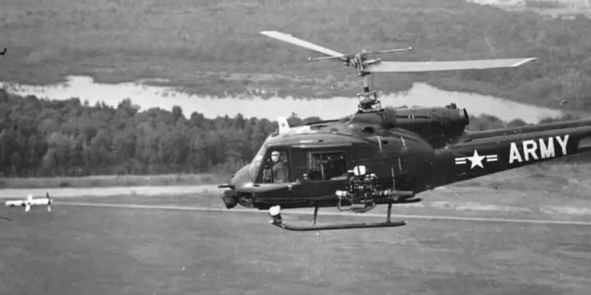 The anti-tank UH-1: the Huey armed with BGM-71 TOW guided missiles